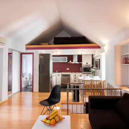 Апартаменти Duplex With Terrace In The Centar *