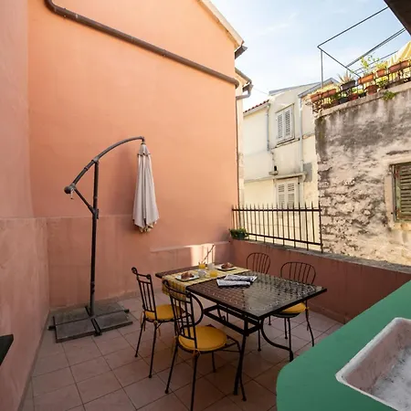 Duplex With Terrace In The Centar *