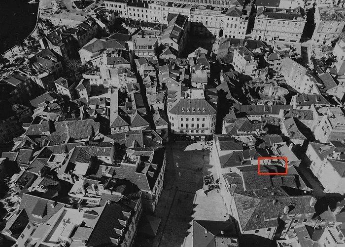 Apartment Duplex With Terrace In The Centar *