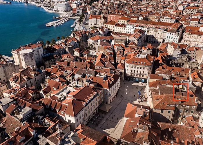 Duplex With Terrace In The Centar Split