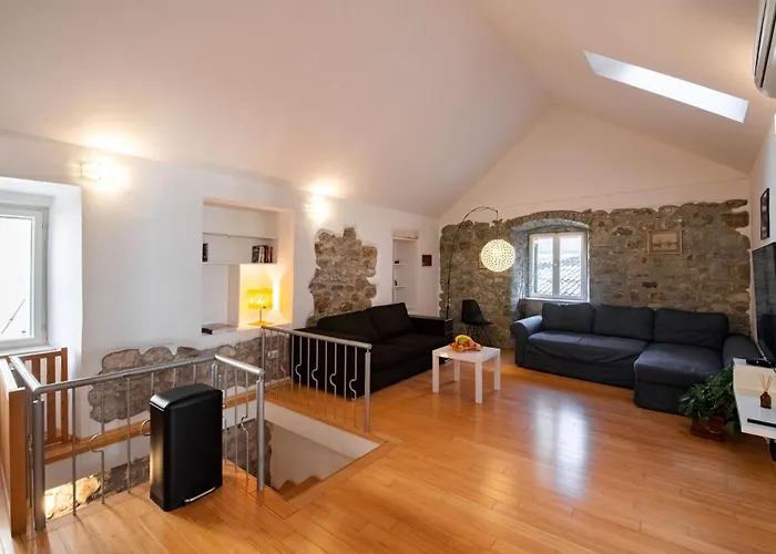 Duplex With Terrace In The Centar Split