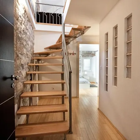 Duplex With Terrace In The Centar דירה *