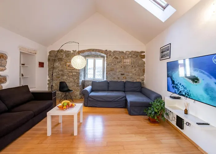 Duplex With Terrace In The Centar * 斯普利特