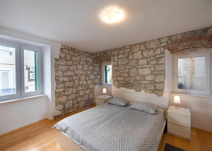 Duplex With Terrace In The Centar *